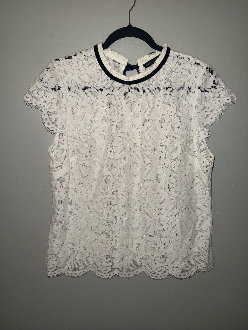 White House Black Market Lace Top cream white size Large L petite LP